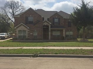 920 Woodridge Dr, Desoto, TX 75115