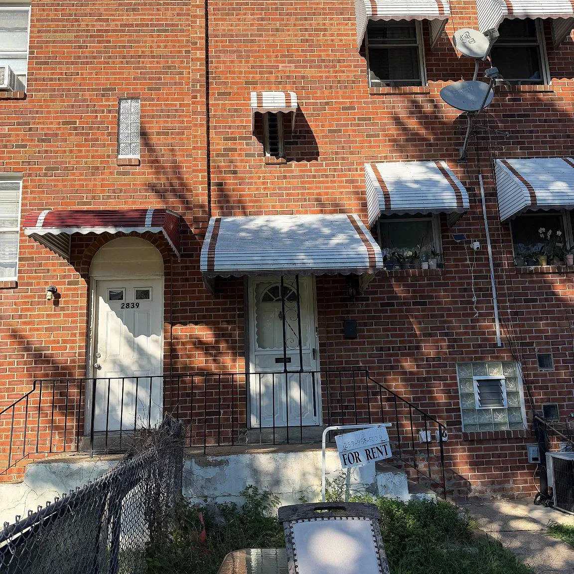 2 bed, 1.0 bath, 1920 sqft, $1,450 — Photo 1