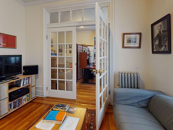 3rd image of 204 W 108th St #23