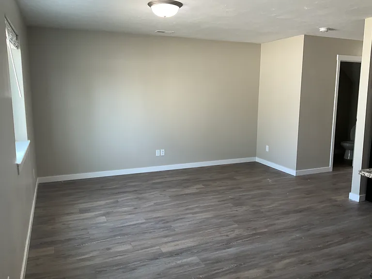 2886 Murwood — Photo 4