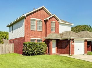 8211 Berkely Ct, Baytown, TX 77521