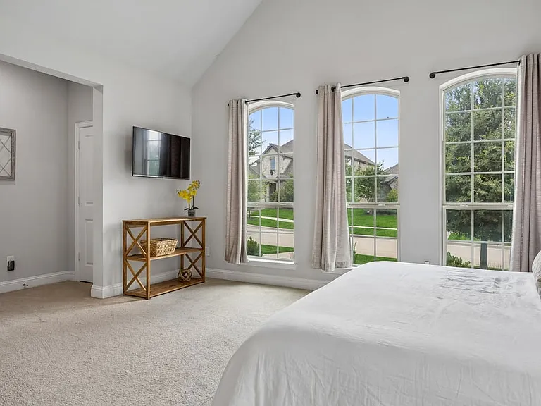 13946 Falcon Ranch Dr — Photo 16