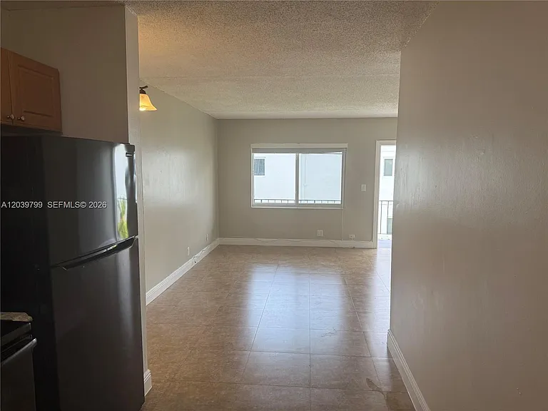 715 NE 2nd Ave #204 — Photo 9