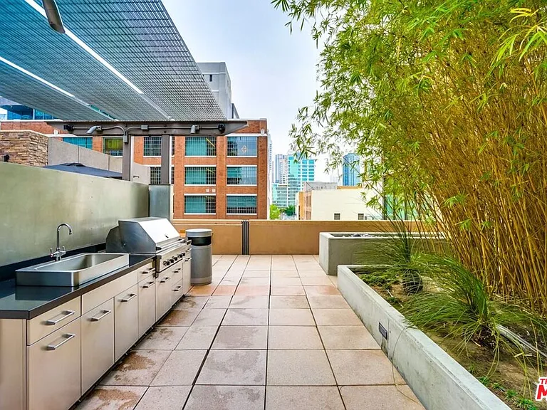 1111 S Grand Ave #1111 — Photo 30