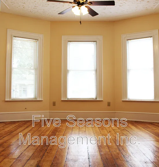 40 Intervale Ave #1 — Photo 4