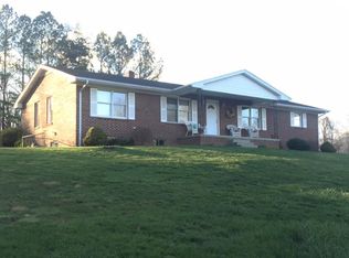 220 Adwolfe Rd, Marion, VA 24354