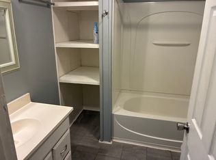 8199 Sonnys Ln, North, VA 23128