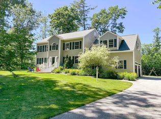 4 Shady Woods Ln, Kennebunk, ME 04043