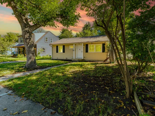 895 Starwick Dr, Ann Arbor, MI 48105