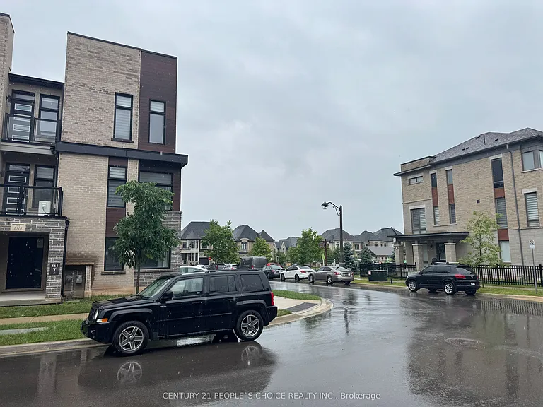 2518 Littlefield Cres — Photo 4