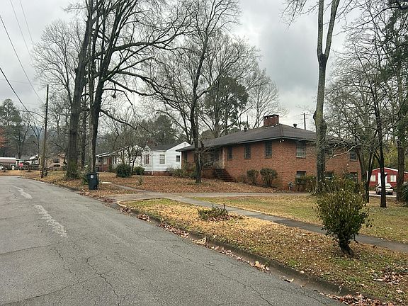 2nd image of 304 Red Oak Rd