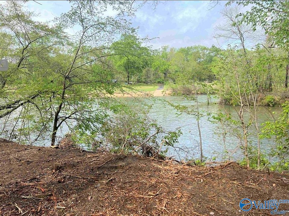1st image of 10 Little River Lndg