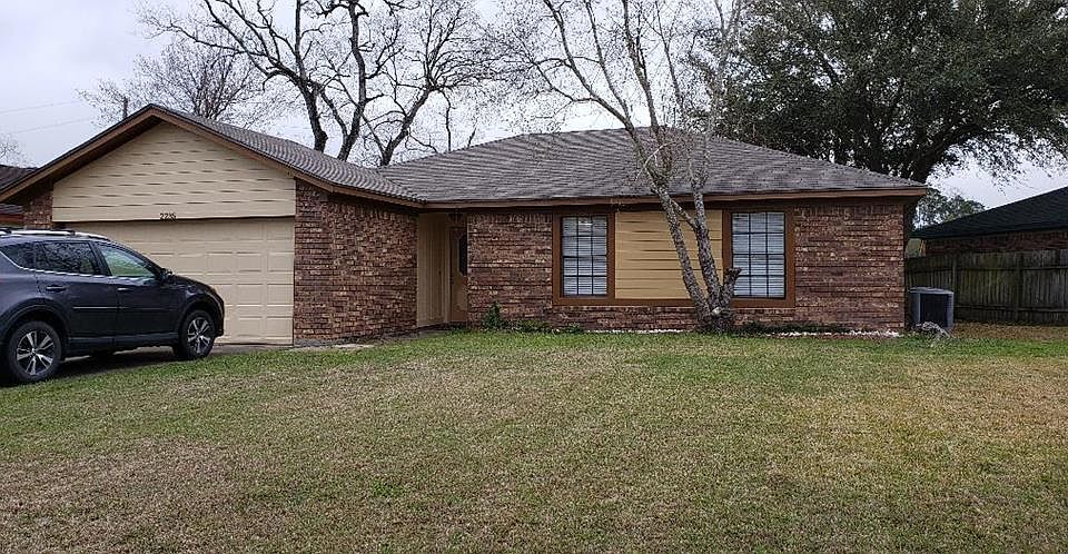 1st image of 2235 Woodside Dr