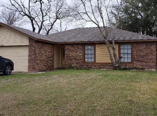 2235 Woodside Dr, Beaumont, TX 77707