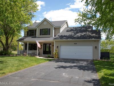 9633 Fairfax Dr W, Pinckney, MI, 48169
