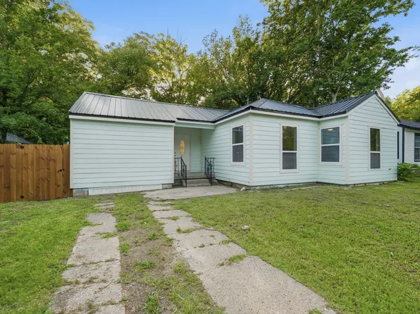 1103 Bell Dr, Greenville, TX 75401