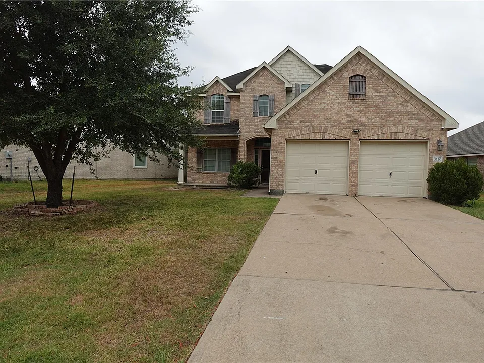 3230 Raintree Village Dr