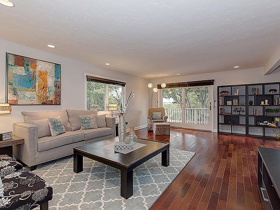 3rd image of 1301 Harrison Ave