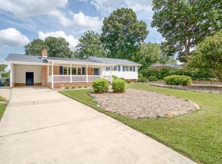 2006 Summerdale Dr, Raleigh, NC 27604