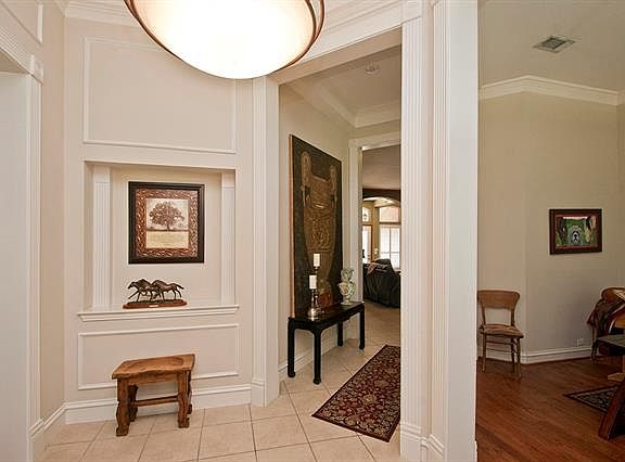 2nd image of 7621 Thistletree Ln