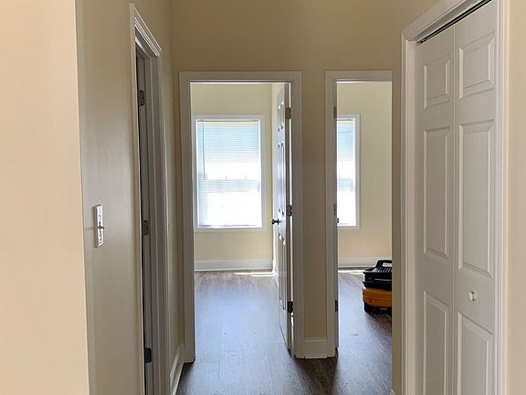 5th image of 1008 Marley St