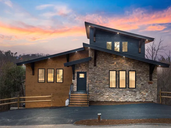 2253 Lone Ridge Dr, Sevierville, TN 37862