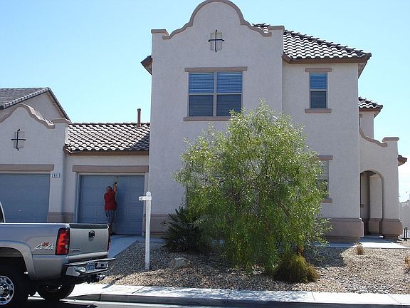 2nd image of 2905 White Peaks Ave