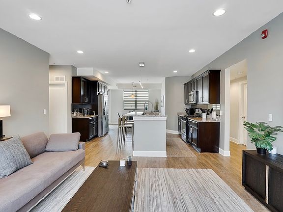 3rd image of 1230 Diamond Ct #D
