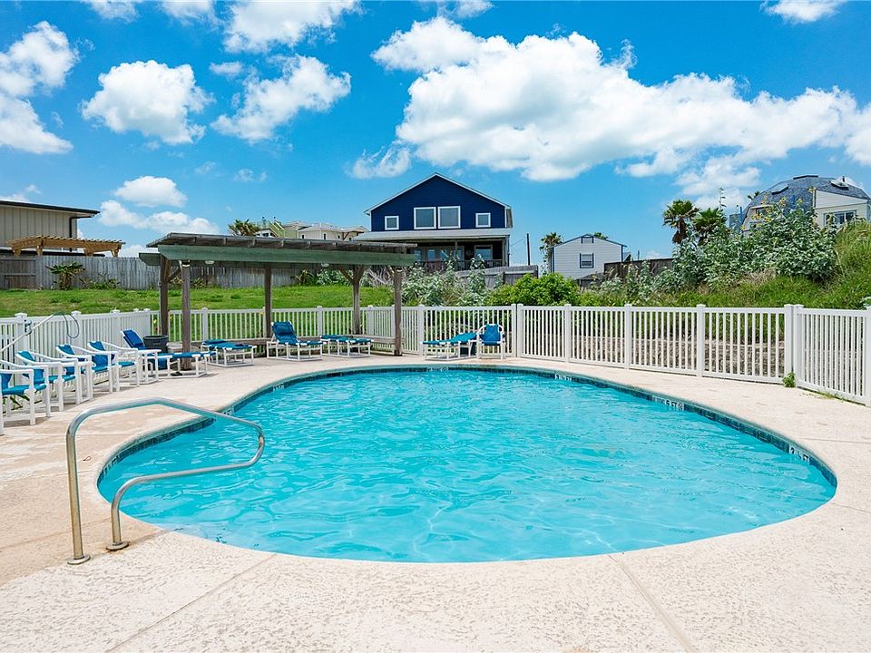 1st image of 810 Banyan Beach Dr #126