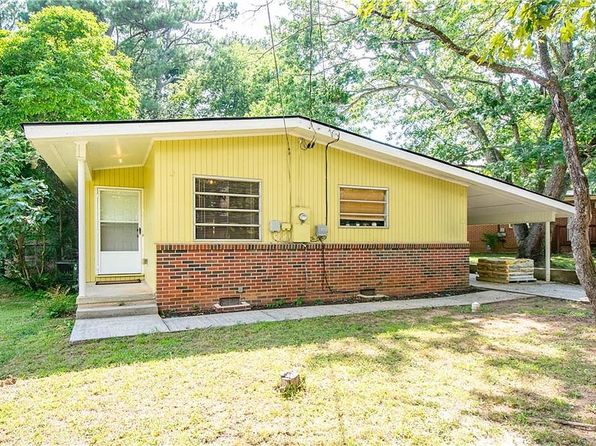 688 Inglewood Dr SE
