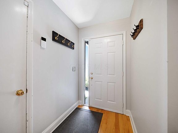 3rd image of 5220 Willow Grove Pl N