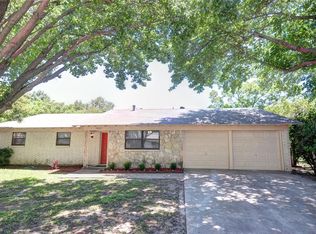 7412 Deaver Dr, North Richland Hills, TX 76180