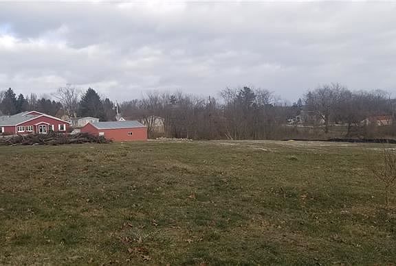 3rd image of 209 Sagerville Ln