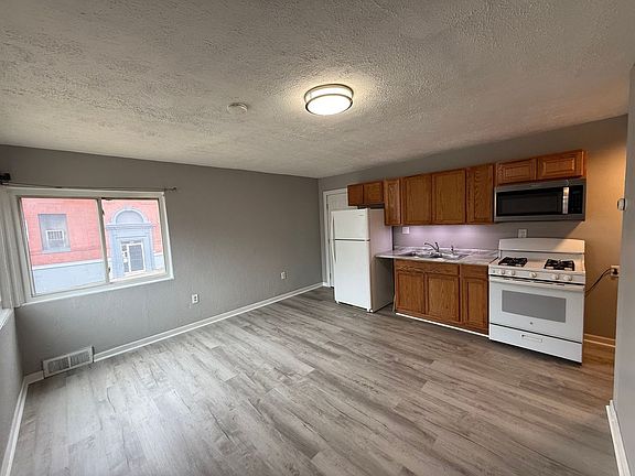 3rd image of 521 E Warrington Ave APT 1