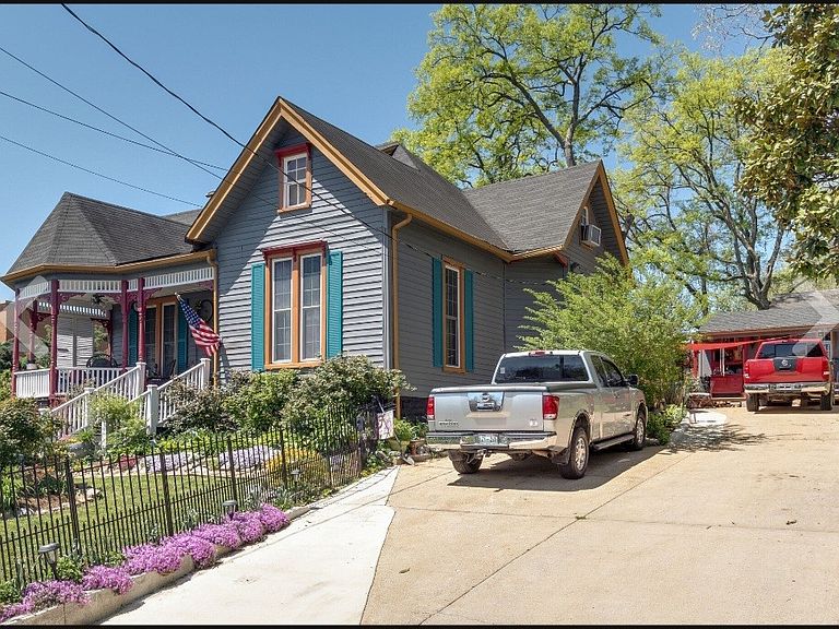 Listing photo 3