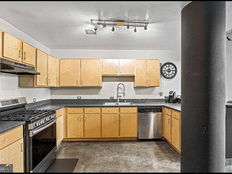 115 W Peachtree Pl NW #413 — Photo 7
