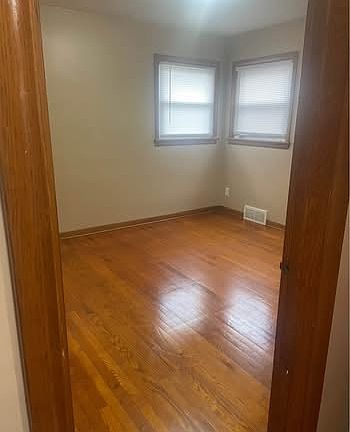 2nd image of 610 Kieffer St #610