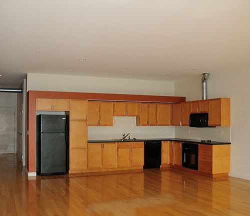 4th image of 111 Harries St APT 304