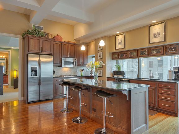 4th image of 1101 Walnut St Unit 1809
