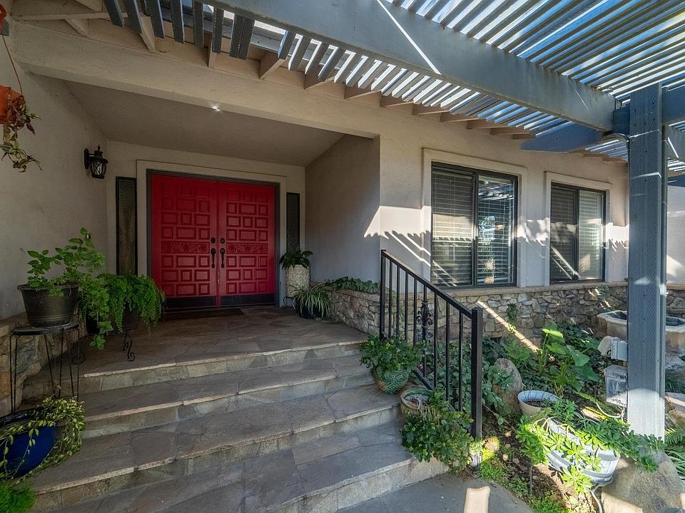 1st image of 2209 Cedarwood Cir