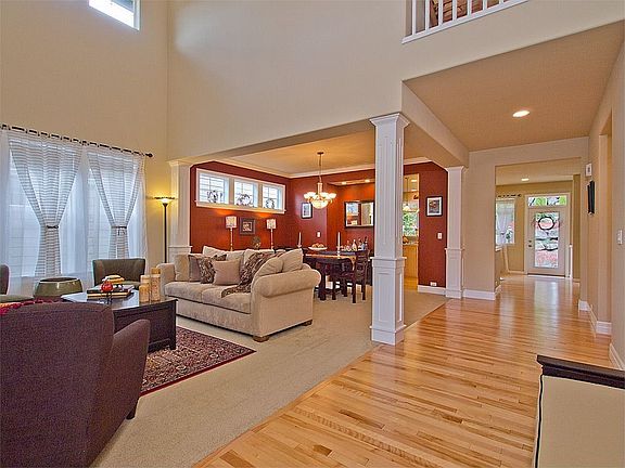 Family Room  / Dining Room