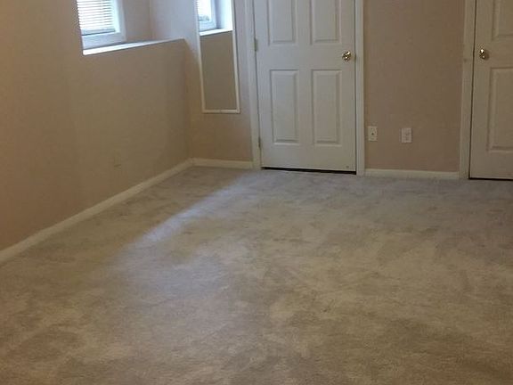 5th image of 220 Beechurst Ave APT 3