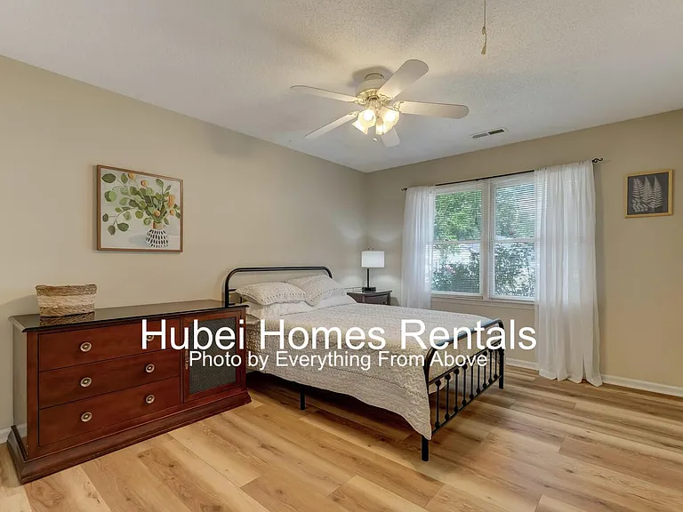 712 Meadowgreen Village Dr #MAIN — Photo 18
