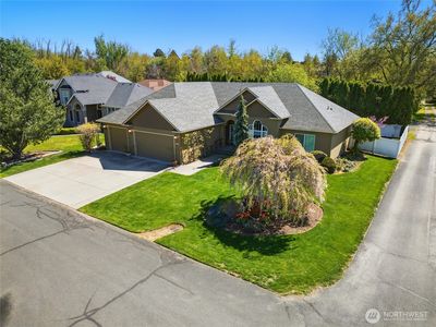 832 SE Vintage Way, College Place, WA, 99324