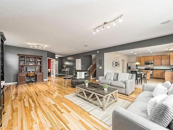 5th image of 387 Alonzo Palmer St