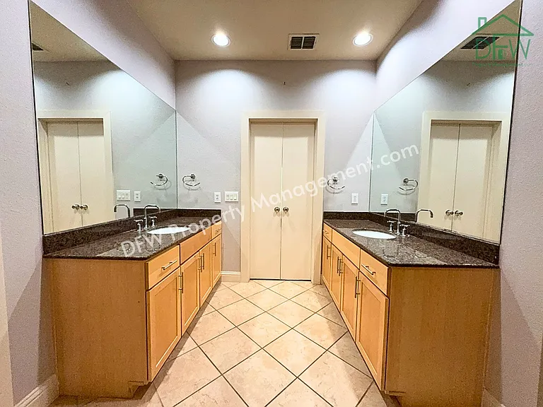 4317 Cedar Springs Rd #E — Photo 15