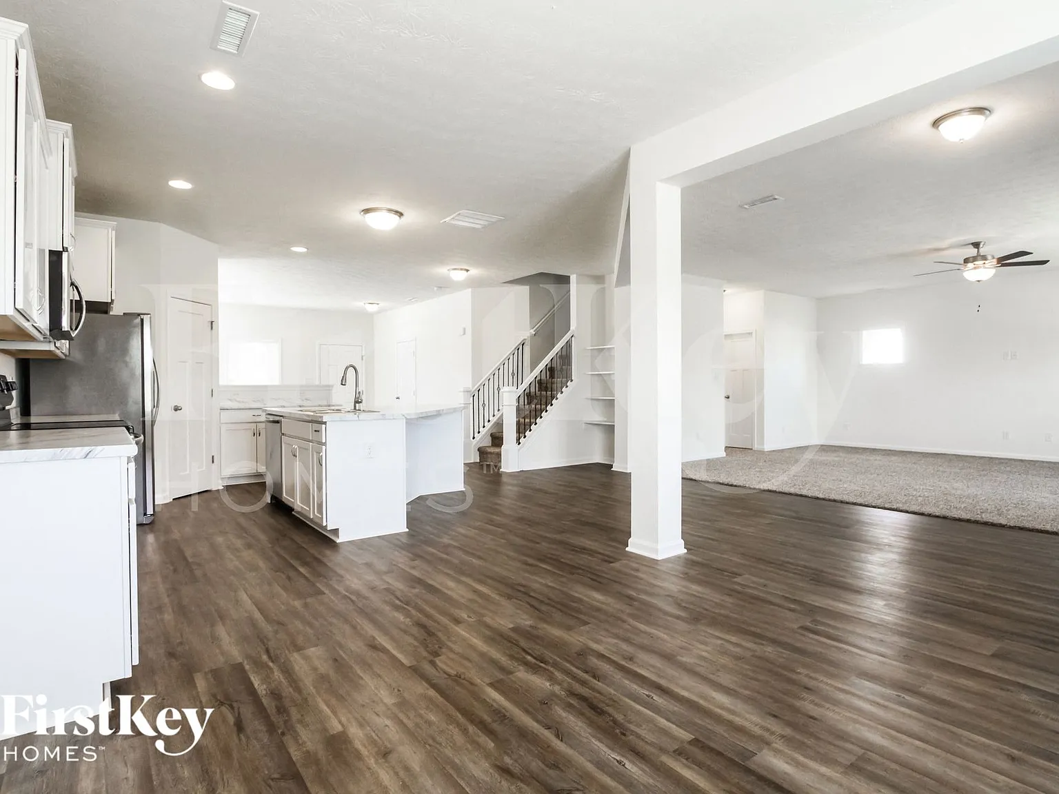 4 bed, 2.5 bath, 3000 sqft, $3,070 — Photo 3