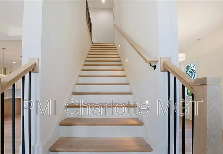 428 Dover Ave — Photo 30