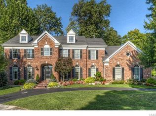 405 Berkley Place Ct, Saint Louis, MO 63132