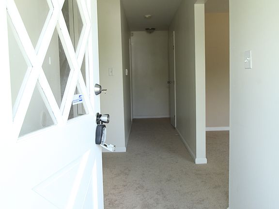 5th image of 6111 Clematis Dr